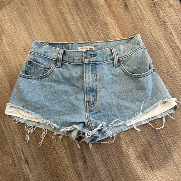 Vintage Levi relaxed shorts 550 size 4 - Picture 6 of 7